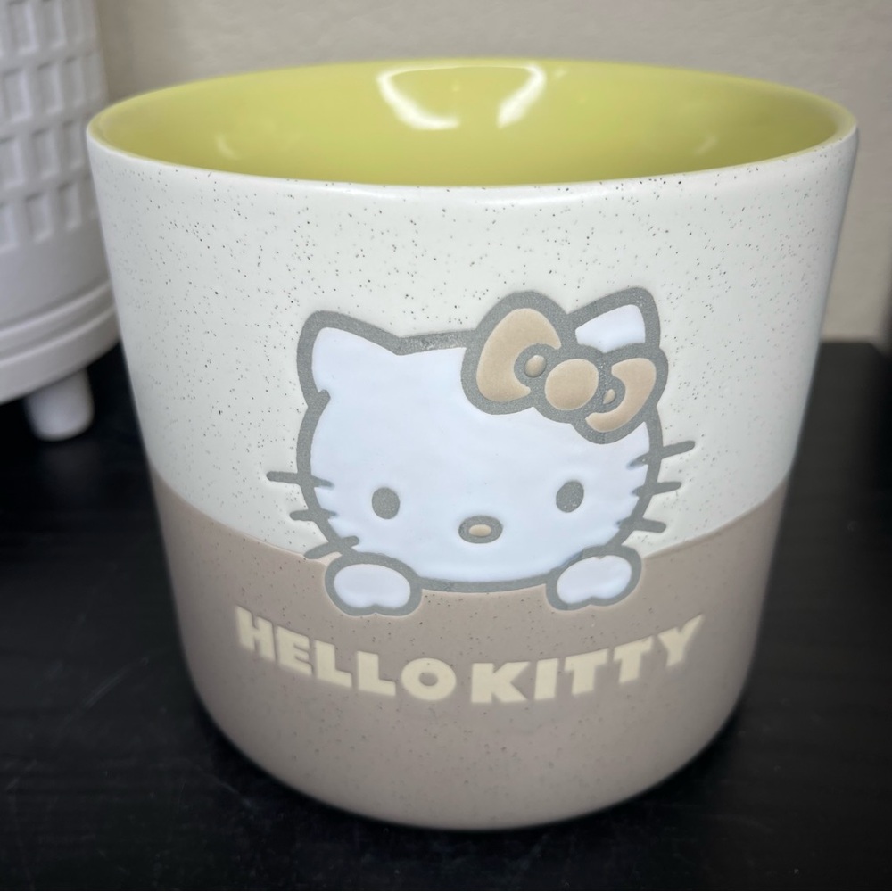 NEW Blue Sky Hello Kitty & PomPomPurin 6.5” Planter - Picture 2 of 6